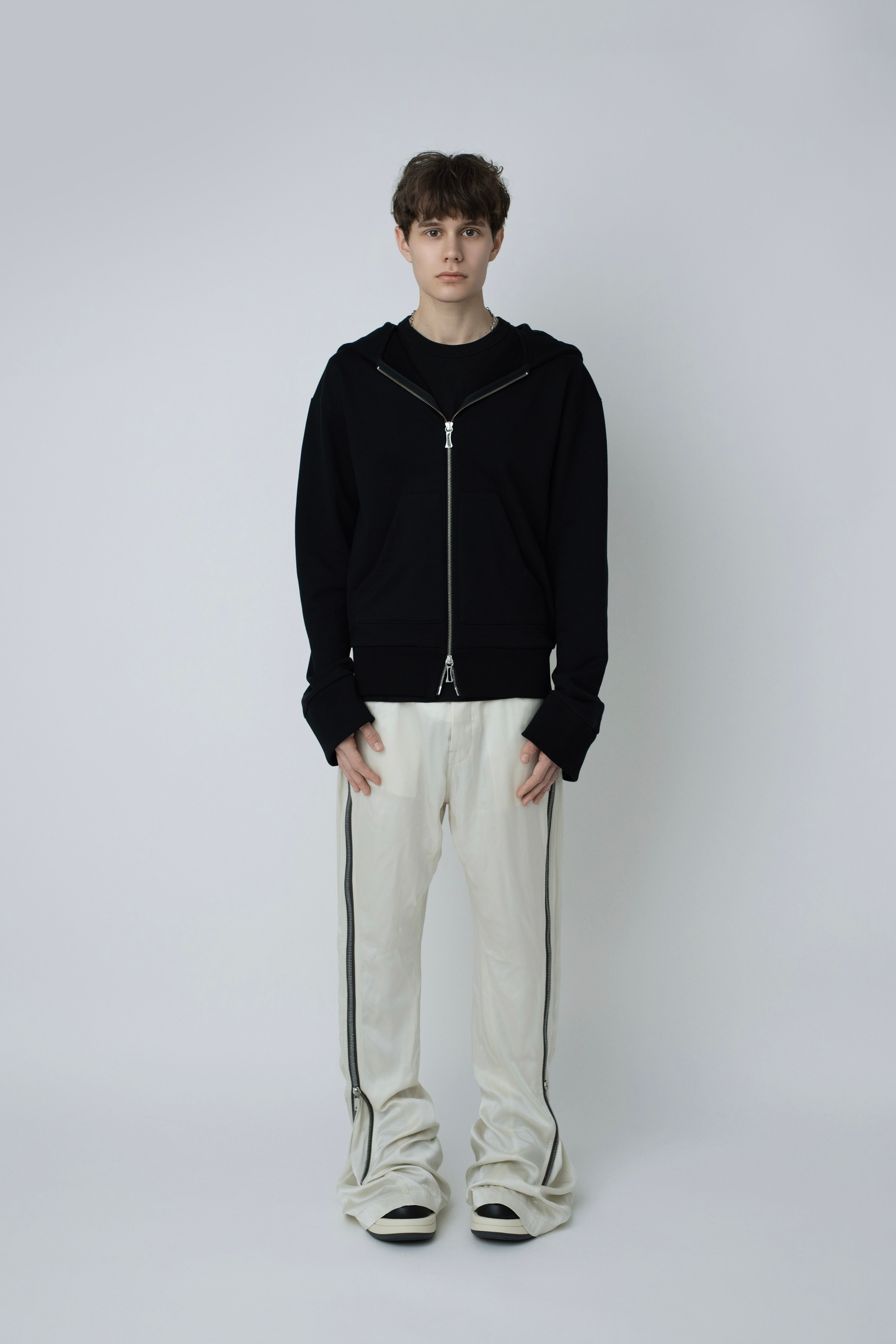 Black Flared Sleeves Zip-Hoodie